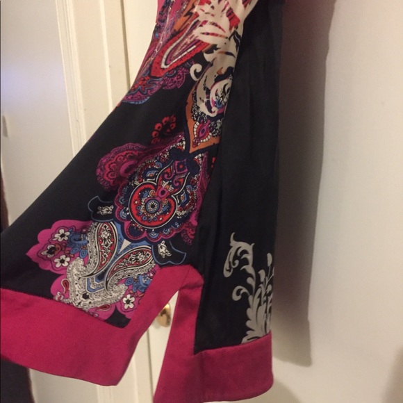 Silk paisley Bebe tank top - Picture 3 of 8